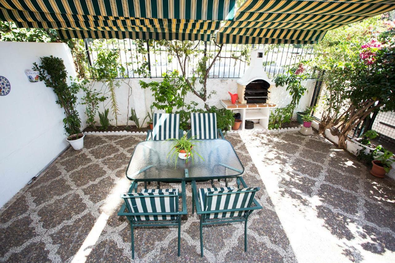 Monkó - El Patio De La Bugambilla Torremolinos Exterior foto